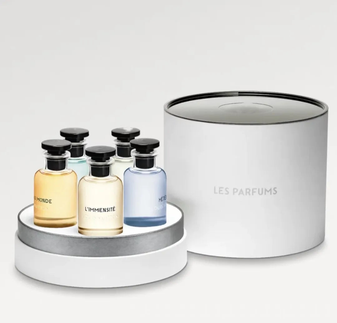 Perfume plug